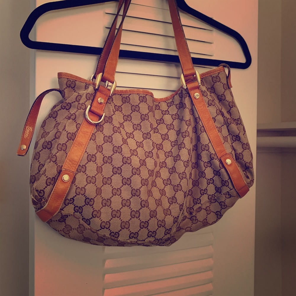 Gucci Authentic Canvas Used handbag